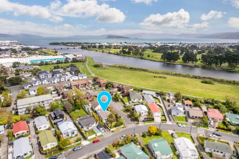 Photo of property in 15 Randwick Crescent, Moera, Lower Hutt, 5010