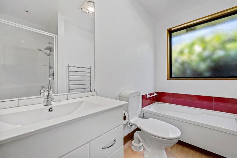 Photo of property in 2/15a Saint Martins Road, Saint Martins, Christchurch, 8022