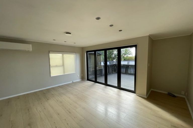 Photo of property in 49a Springfield Road, Morningside, Auckland, 1022