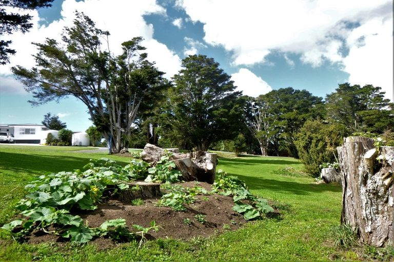 Photo of property in 629e Owhiwa Road, Parua Bay, Onerahi, 0192