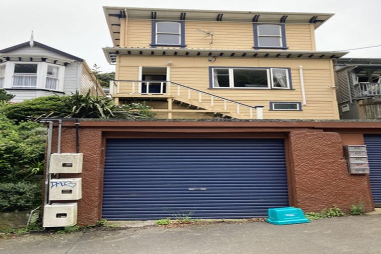Photo of property in 43 Honiana Te Puni Street, Aro Valley, Wellington, 6021