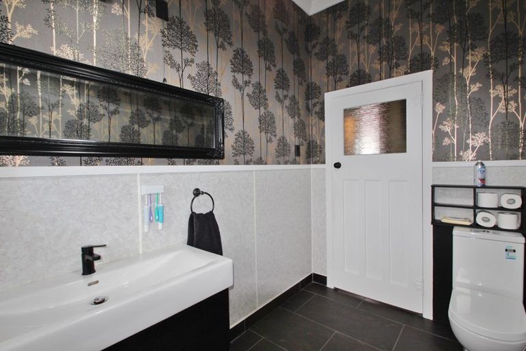 Photo of property in 112 Kitchener Street, Gore, 9710