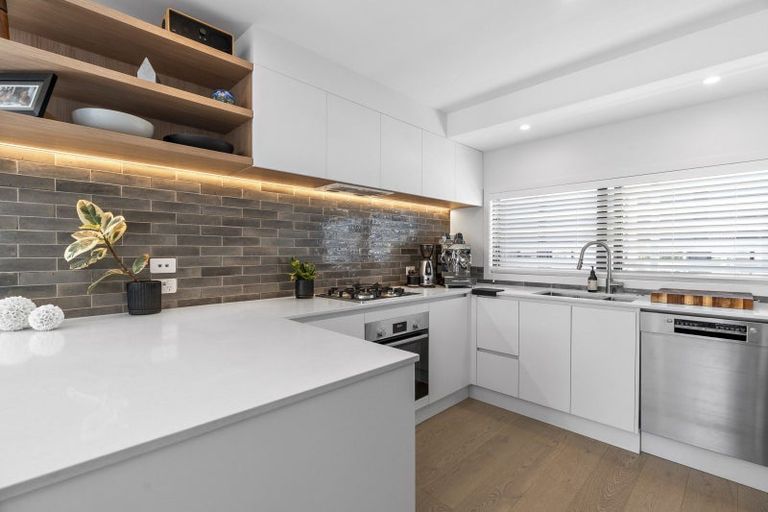 Photo of property in 8/17 Victoria Road, Mount Maunganui, 3116