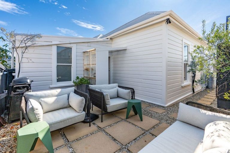 Photo of property in 11 Hereford Street, Roslyn, Dunedin, 9010