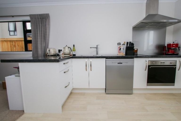 Photo of property in 4/28 Mahoe Street, Melville, Hamilton, 3206