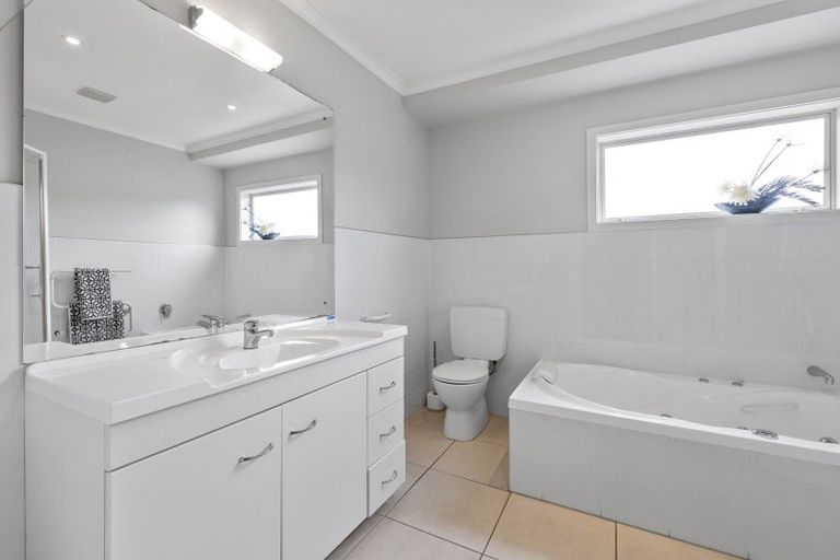 Photo of property in 29d Baring Terrace, Strandon, New Plymouth, 4312