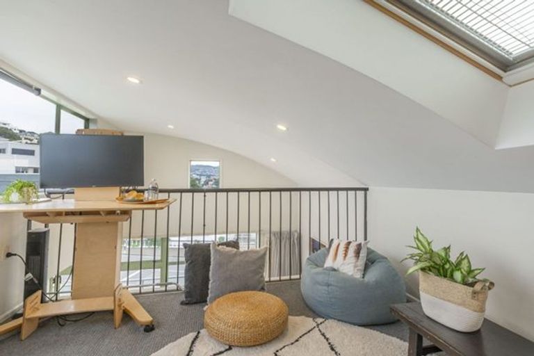 Photo of property in 21b Maida Vale Road, Roseneath, Wellington, 6011