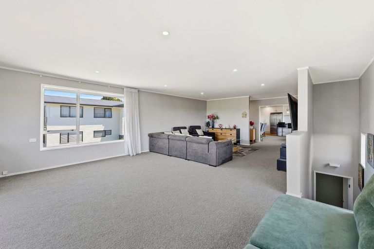 Photo of property in 54 Chorley Avenue, Massey, Auckland, 0614