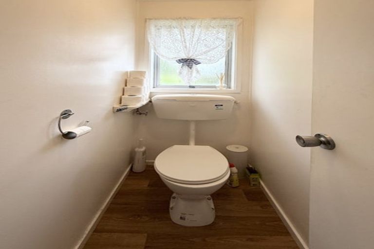 Photo of property in 2/12 Velma Road, Hillcrest, Auckland, 0627