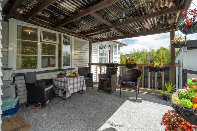 Photo of property in 45 Johnston Road, Kawakawa, 0210
