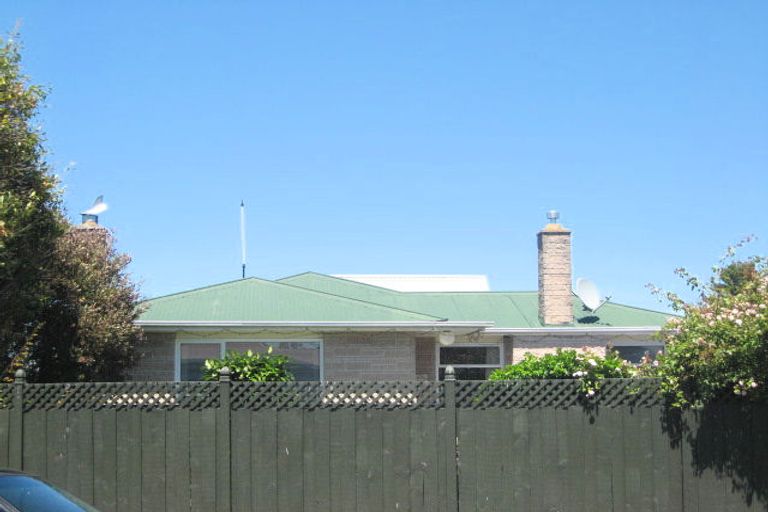 Photo of property in 2/7 Rosella Street, Broomfield, Christchurch, 8042