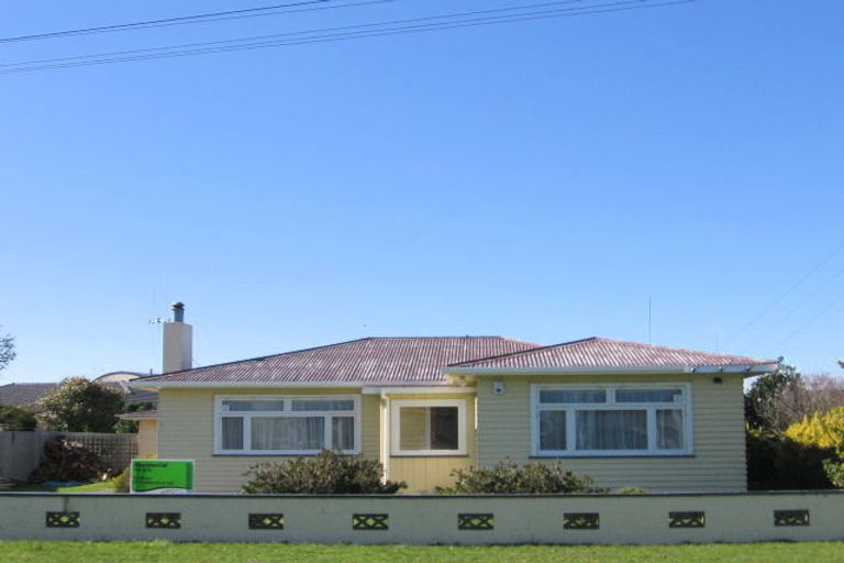 Photo of property in 9 Taylor Street, Foxton Beach, Foxton, 4815