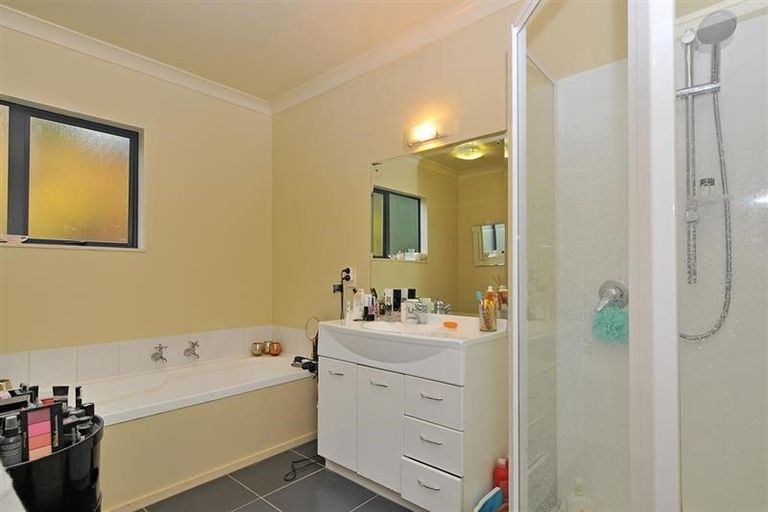 Photo of property in 39b Helston Road, Johnsonville, Wellington, 6037