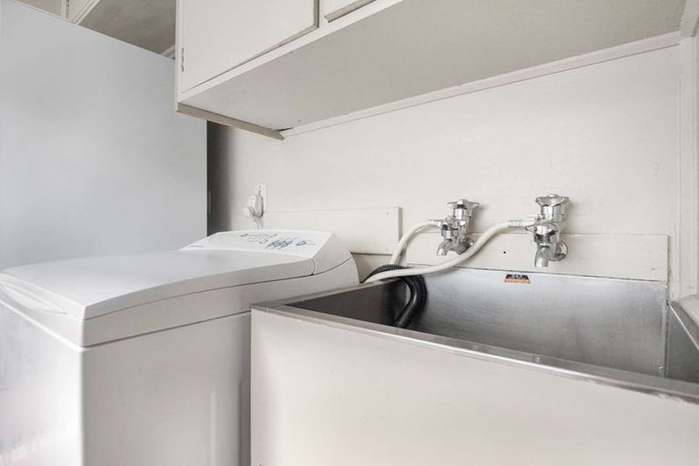 Photo of property in 2/100 River Road, Hamilton East, Hamilton, 3216