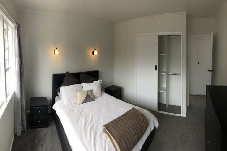 Photo of property in 2/51 The Boulevard, Sunnyhills, Auckland, 2010