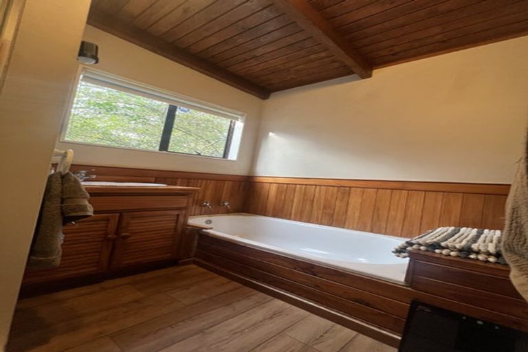 Photo of property in 30 Wells Road, Bucklands Beach, Auckland, 2012