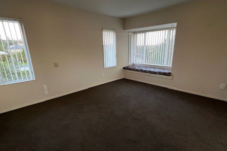 Photo of property in 1 Evelyn Road, Cockle Bay, Auckland, 2014