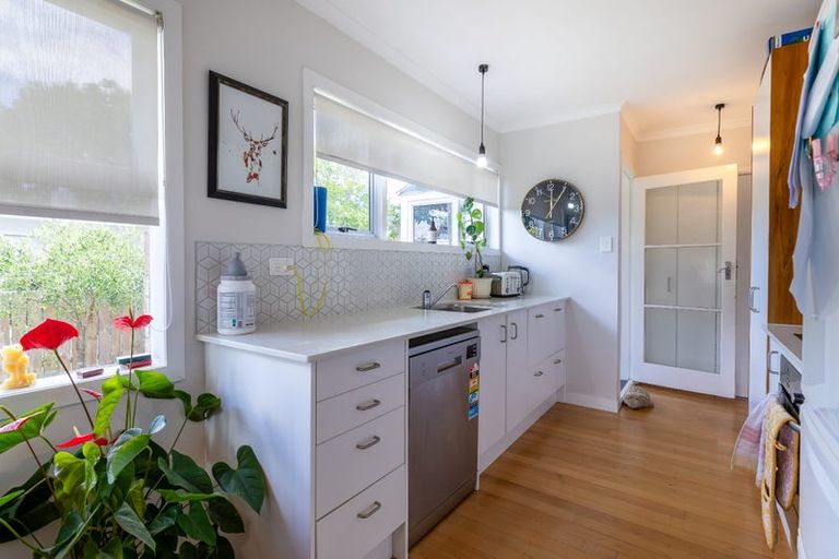 Photo of property in 12 Shetland Street, Glen Eden, Auckland, 0602