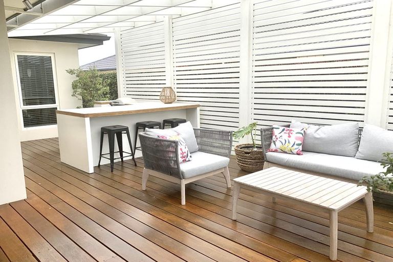 Photo of property in 14 Haast Place, Poraiti, Napier, 4112