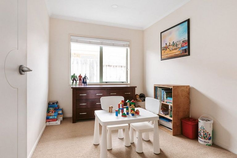 Photo of property in 14 Grabella Place, Papamoa Beach, Papamoa, 3118