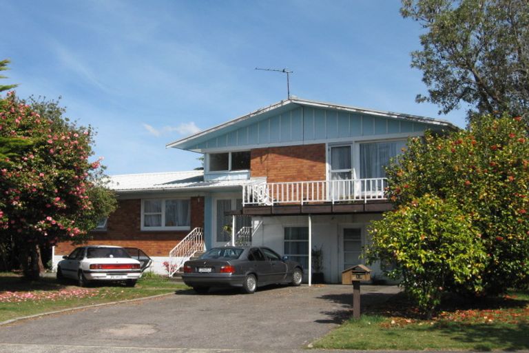 Photo of property in 13 Compton Street, Fenton Park, Rotorua, 3010