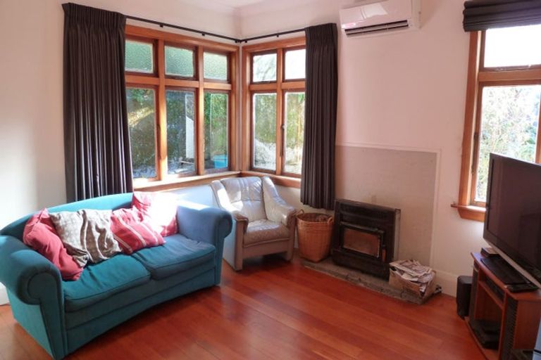 Photo of property in 29 Melrose Road, Island Bay, Wellington, 6023