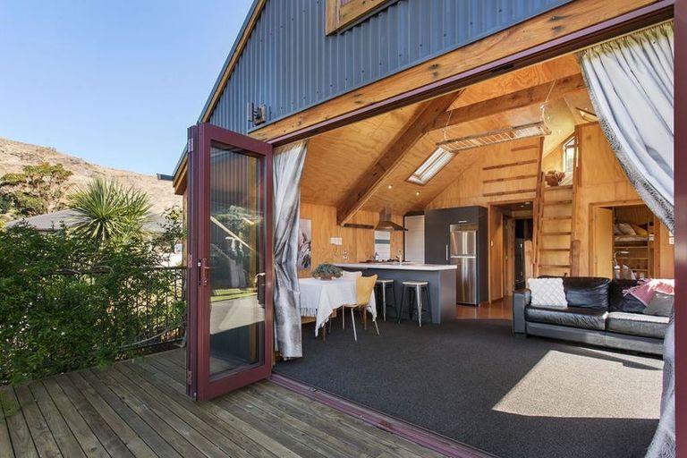 Photo of property in 37 Flinders Road, Heathcote Valley, Christchurch, 8022