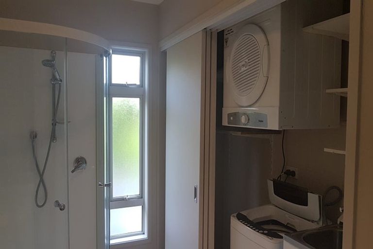 Photo of property in 52 Maungaraki Road, Korokoro, Lower Hutt, 5012