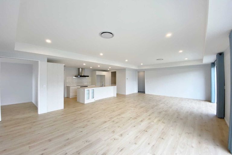 Photo of property in 22 Kirkland Crescent, Harewood, Christchurch, 8051