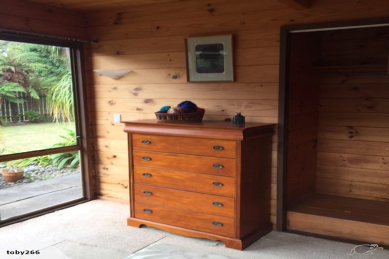 Photo of property in 12 Woodleigh Street, Frankleigh Park, New Plymouth, 4310