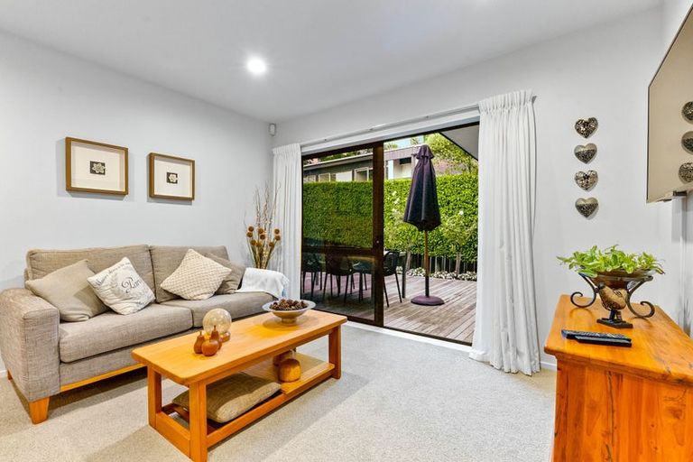 Photo of property in 43 Braemar Road, Rothesay Bay, Auckland, 0630