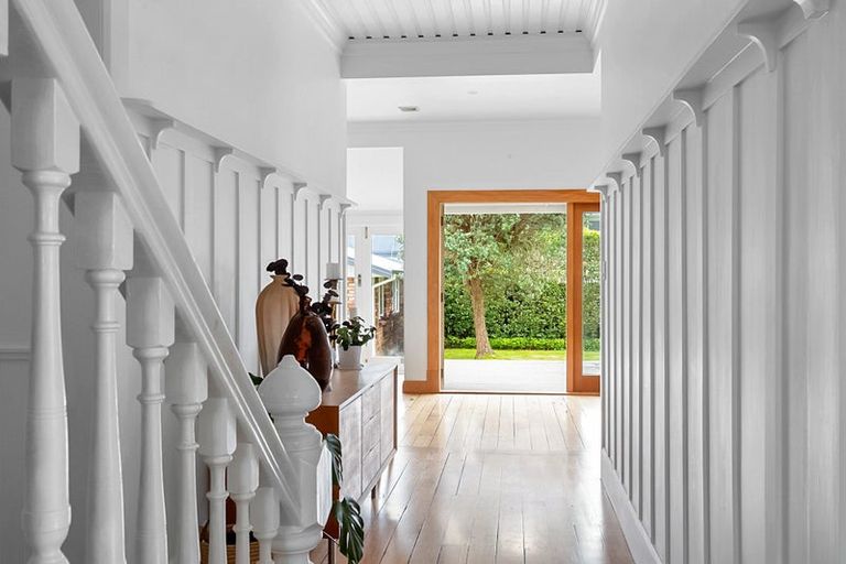 Photo of property in 68 Wallace Place, Westown, New Plymouth, 4310