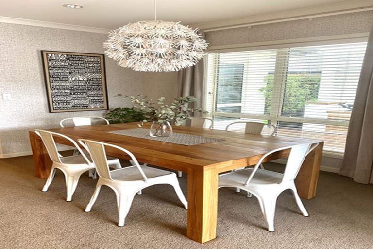 Photo of property in 14 Haast Place, Poraiti, Napier, 4112