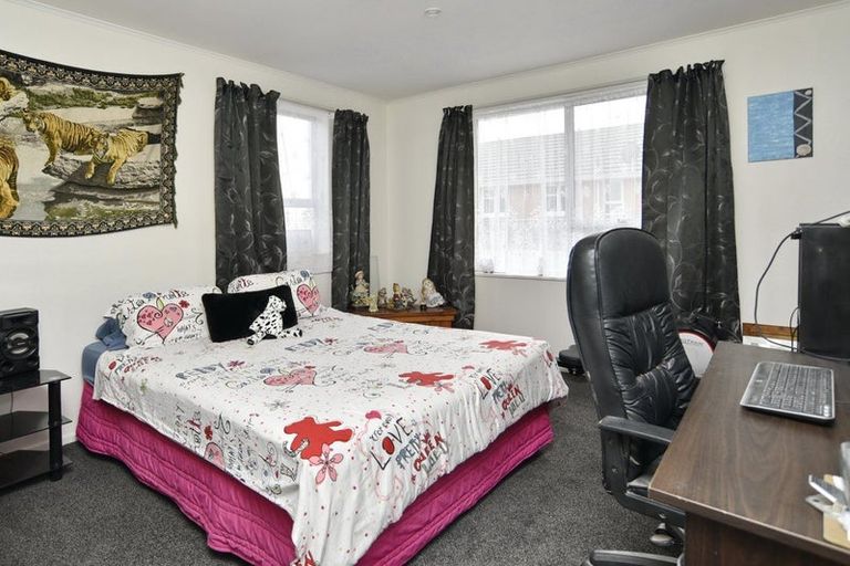 Photo of property in 2/92a Randolph Street, Woolston, Christchurch, 8062