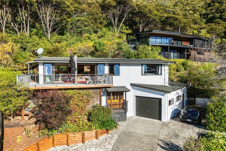 Photo of property in 9a Finlay Grove, Waikawa, Picton, 7220