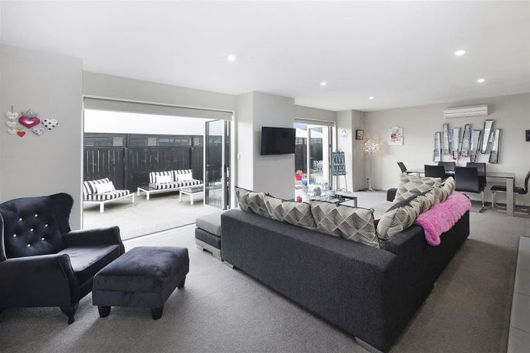 Photo of property in 5 Torrey Pines, Waimairi Beach, Christchurch, 8083