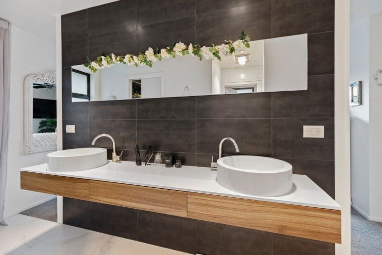 Photo of property in 43 Oceania Sands Way, Papamoa Beach, Papamoa, 3118