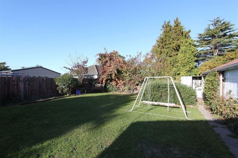 Photo of property in 22 Flower Street, Bryndwr, Christchurch, 8053