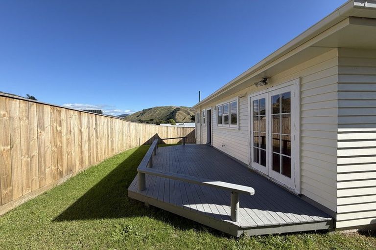Photo of property in 11 Winara Avenue, Waikanae, 5036