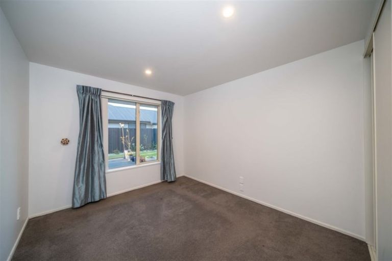 Photo of property in 3 Cyclamen Place, Aidanfield, Christchurch, 8025