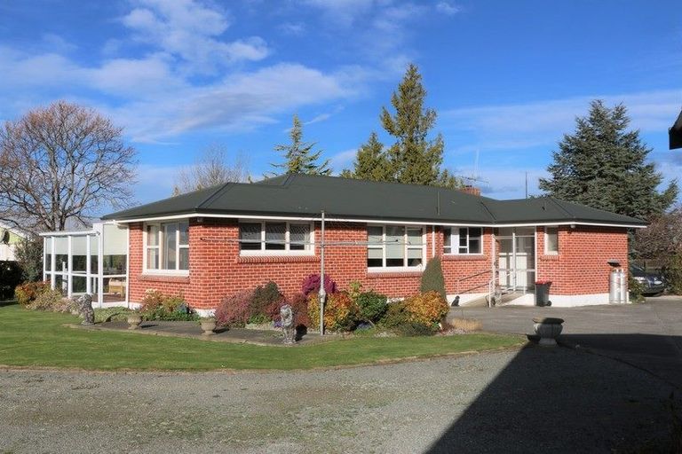Photo of property in 76 Rhodes Street, Waimate, 7924