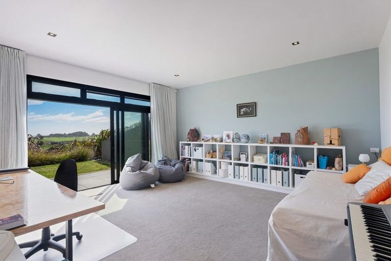 Photo of property in 80 Harakeke Road, Te Horo, Otaki, 5581