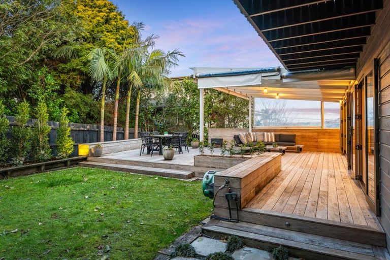 Photo of property in 2/331 Beach Road, Campbells Bay, Auckland, 0630