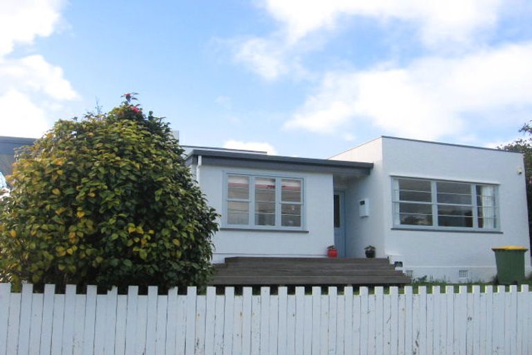 Photo of property in 1 Meadows Avenue, Waiwhetu, Lower Hutt, 5010