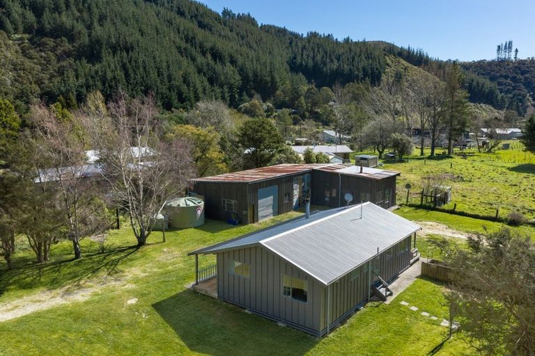 Photo of property in 137 Wakamarina Road, Canvastown, Havelock, 7178