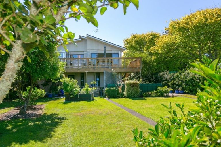 Photo of property in 86 Queens Road, Glen Avon, New Plymouth, 4312