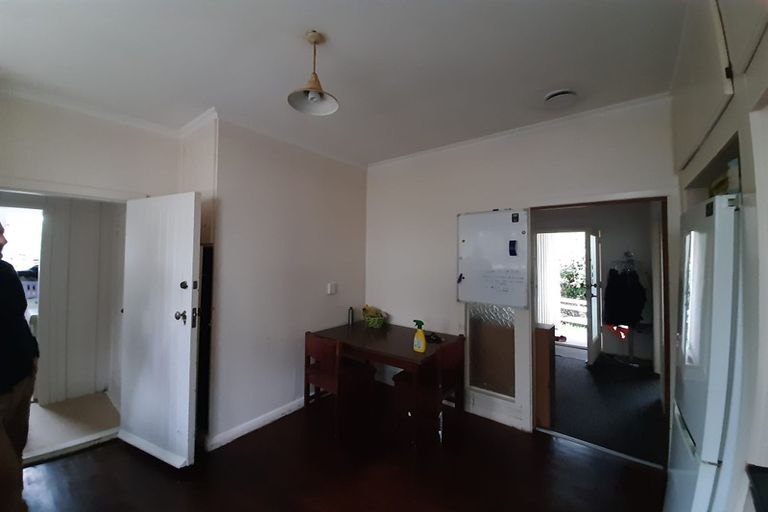 Photo of property in 38 Sunshine Avenue, Karori, Wellington, 6012