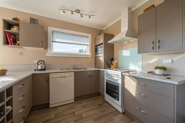 Photo of property in 9 Downs Road, Geraldine, 7930