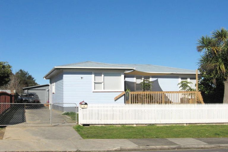 Photo of property in 11 Belgrave Place, Papakura, 2110