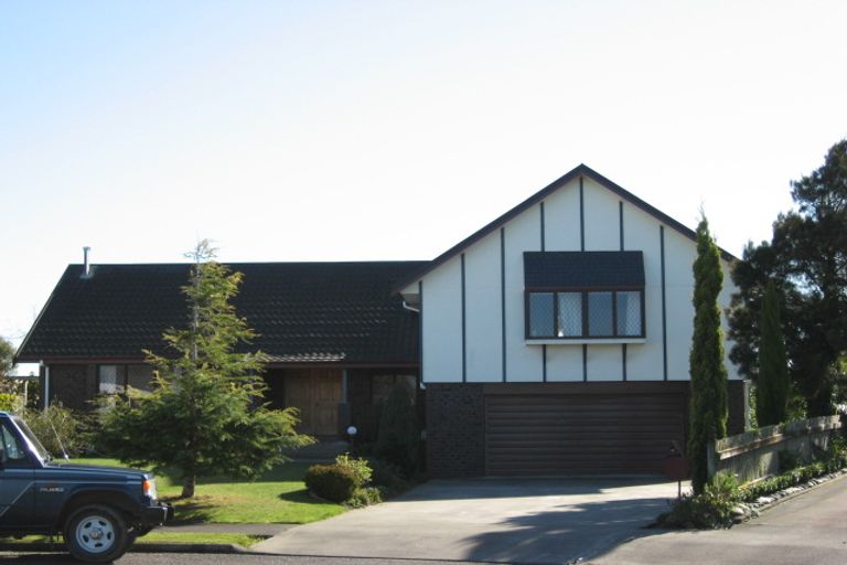 Photo of property in 7 Mcilwaine Place, Marton, 4710